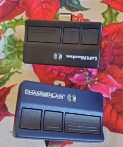 LiftMaster 373LM Security+ 3-Button Garage Door Opener Remote Control with Visor Clip - Pack of 1 27 81CSDb3lhTL