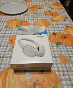 NEW Bose QuietComfort Wireless Noise Cancelling Headphones, Bluetooth Over Ear Headphones with Up To 24 Hours of Battery Life, White Smoke 49 81DF3vLzdgL