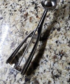 Wilton Stainless Steel Cookie Scoop, 1 Count (Pack of 1), Silver 47 81DGRKCyhL