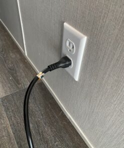 Amazon Basics Extension Cord, 13 Amps, 125V, 6 Foot, Black 6-Foot Single 15 81DSDNnwEL