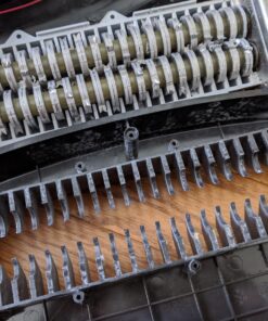 Amazon Basics 6 Sheet Cross Cut Paper and Credit Card Home Office Shredder with 3.8 Gallon Bin, Black 39 81Do8rhKXXL