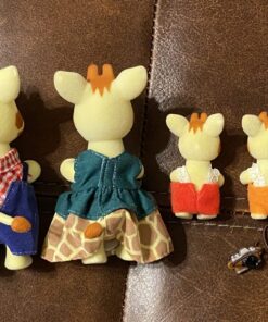 Calico Critters Egbert Highbranch Giraffe Family, Set of 4 Collectible Doll Figures 23 81DuYbHx9ML