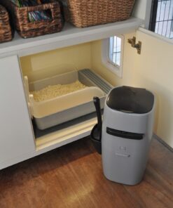 Litter Genie Plus Pail (Silver) | Cat Litter Box Waste Disposal System for Odor Control | Includes 1 Square Refill Bag 38 81EMrVz9KfL