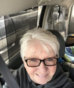 EltaMD UV Daily Tinted Sunscreen with Zinc Oxide, SPF 40 Face Sunscreen Moisturizer, Helps Hydrate Skin and Decrease Wrinkles, Lightweight Face Sunscreen, Absorbs Into Skin Quickly, 1.7 oz Pump 46 81EkKLFcBL