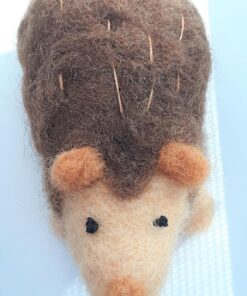 DIMENSIONS 72-73803 Hedgehog Felt Animals Needle Felting Kit, 3.5'' x 2'' 3.5'' x 2'' 29 81FTlAvRfoL