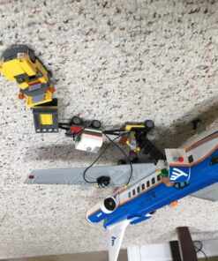LEGO City Airport 60104 Airport Passenger Terminal Building Kit (694 Piece) 36 81FmwBzx2DL
