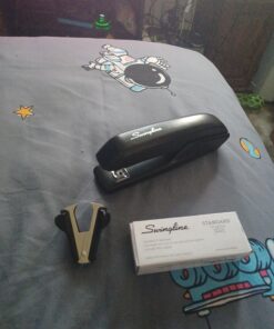 Swingline Stapler Value Pack, 20 Sheet Capacity, Jam Free, includes Standard Stapler, 5000 Staples and Staple Remover, Black (54551) 25 81Gqh4hQf2L