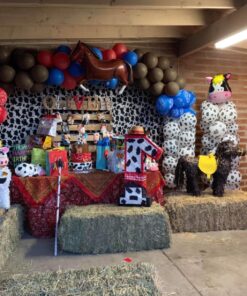 Fun Express Red Bandana Print Plastic Table Skirt - Party Supplies - 1 Piece 19 81HIWl29F4L