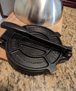 Victoria Cast Iron Tortilla Press, Tortilla and Roti Maker, Made in Colombia, 8 Inches 8" 50 81HdmAr2CHL