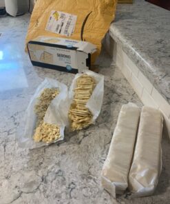 Amazon Fresh - Original Saltine Crackers, 16 oz (Previously Happy Belly, Packaging May Vary) 31 81HfYpYt4L