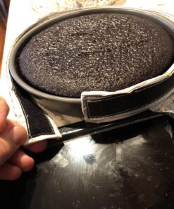 Regency Wraps EvenBake CakeStrips, Aluminized Cotton Band with Secure Velcro-like Closure to Create Moist, Even Layers, Pack of 2, Silver, 30", fit 8-9" cake pans 43 81IEaYEZM9L