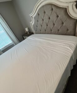 Danjor Linens King Size Sheets Set - 6 Piece Set Including 4 Pillowcases - Deep Pockets - Breathable, Soft Bed Sheets - Wrinkle Free - Machine Washable - White King Bed Sheets - 6 pc 31 81IjzNelML