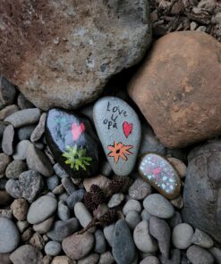 ARTEZA Outdoor Acrylic Paint Set, 20 Colours, 59 ml Bottles, with Storage Box, Rich Pigments, Multi-Surface Paints for Rock, Wood, Fabric, Leather, Paper, Crafts, Canvas and Wall Painting 20 x 59ml (2 fl oz) Outdoor 44 81IlDf9FeSL