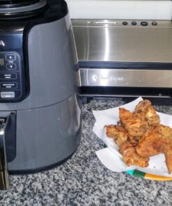 Ninja AF101 Air Fryer that Crisps, Roasts, Reheats, & Dehydrates, for Quick, Easy Meals, 4 Quart Capacity, & High Gloss Finish, Grey 48 81J4dng0VL
