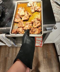 HOMWE Extra Long Professional Silicone Oven Mitt, Oven Mitts with Quilted Liner, Heat Resistant Pot Holders, Flexible Oven Gloves, 1 Pair (Black, 13.7 inch) Black 30 81JGuugI ML