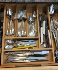 Expandable Bamboo Silverware Organizer - Kitchen Drawer Organizer, Utensil Holder - Drawer Organization and Storage in Kitchen, Bathroom or Bedroom, 17” Long, Adjustable from 13” - 22.2” Wide, 2” Deep 35 81JKCthZFnL