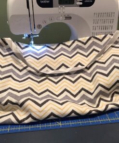 Brother Sewing and Quilting Machine, CS6000i, 60 Built-in Stitches, 2.0" LCD Display, Wide Table, 9 Included Sewing Feet, Beige/Blue 55 81Jij4YDTnL