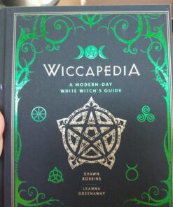 Wiccapedia: A Modern-Day White Witch's Guide (Volume 1) (The Modern-Day Witch) 24 81KC1yDvUcL