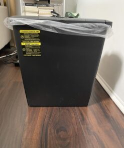 Amazon Basics 8-Sheet Strip Cut Paper, CD, and Credit Card Shredder 39 81KNVy Mb6L