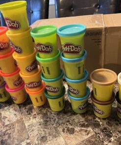 Play-Doh Modeling Compound 24-Pack Case of Colors, Party Favors, Non-Toxic, Multi-Color, 3-Ounce Cans, Ages 2 and up (Amazon Exclusive) Multicolor Frustration-Free Packaging 49 81KlgvDOTjL