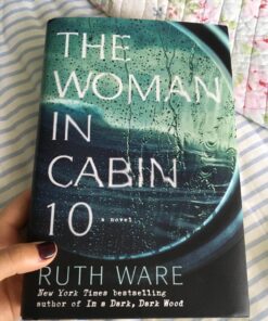The Woman in Cabin 10 9 81KuphlW0tL
