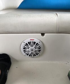 Pyle 6.5 Inch Dual Marine Speakers - 2 Way Waterproof and Weather Resistant Outdoor Audio Stereo Sound System with 200 Watt Power, Poly Carbon Cone and Butyl Rubber Surround - 1 Pair - PLMR62 (White) 36 81L0yGl8y8L