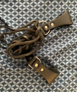 MASTER USA – Universal Leather Sword Frog – Steel Hardware, Adjustable Lacing for Proper Fit, Designed to Fit a Wide Variety of Swords and Scabbards – Fantasy, Historical, Cosplay – PK-6182 45 81MCPhZgjL