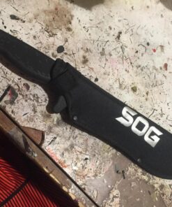 SOG SOGfari Tanto Machete- Survival Machete with 10 Inch Full Tang Blade,Camp Machete for Clearing Brush,Chopping Wood&Harvesting Crops,Spiked Tang Handle for Pounding&Scraping(MC04-N) ,Black 27 81NaxIvztL