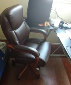 La-Z-Boy Delano Big & Tall Executive Office Chair, High Back Ergonomic Lumbar Support, Bonded Leather, Brown 66 81NiINXPevL 1