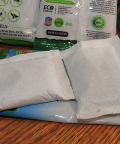 Eco Defense Pest Control Pouches - All Natural - Repels Rodents, Spiders, Roaches, Ants, Moths, Squirrels, & Other Pests 27 81OJTQtRQxL
