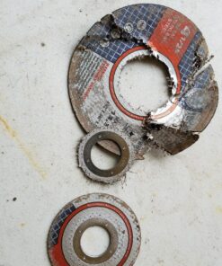 Benchmark Abrasives 4-1/2" Aluminum Oxide Quality Thin Cut Off Wheel for Metal and Stainless Steel 7/8" Arbor, Fiberglass Iron Cutting Wheel Use with Grinder - 50 Pack 4-1/2" | 1 Count 18 81Oe1W0yfL