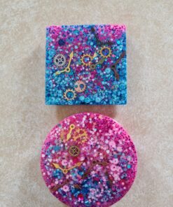 Art ‘N Glow Epoxy Resin for Clear Casting and Coating - 1 Gallon Kit - Perfect for Molds, Crafts, Tumblers, Jewelry, Wood - Food Safe, Non Yellowing, Bubble Free, and Made in The USA 42 81P42oTxN8L