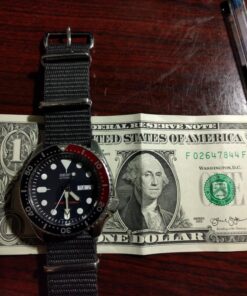 SEIKO Men's SKX009K2 Diver's Analog Automatic Stainless Steel Watch 36 81PNIzYbJnL