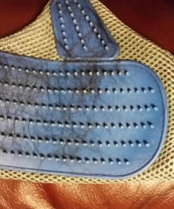 Mr. Peanut's Grooming Glove Brush and Deshedding Aid - Pet Hair Remover Mitt - for Long and Short Hair Grooming of Dogs, Horses, Bunnies and Some Agreeable Cats 53 81Q9XHacaAL