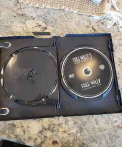 4 Film Favorites: Free Willy (Free Willy, Free Willy 2: The Adventure Home, Free Willy 3: The Rescue, Free Willy 4) DVD September 7, 2010 19 81QMrPQDMbL