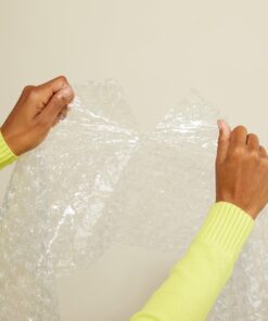 Amazon Basics Perforated Bubble Cushioning Wrap, Large, Clear, 5/16", 12-Inch x 100-Foot Long Roll 17 81R3gy7GntL