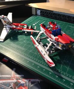 Neon Compass On Cord (1 Dozen) - Bulk Novelty Toy 7 81RHVCQ9k1L