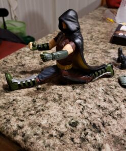 Arkham City: Harley Quinn, Batman, Nightwing, & Robin Action Figure 4-Pack 13 81RsZg7oyZL