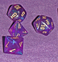 Chessex Dice Polyhedral 7-Die Borealis Set - Royal Purple with Gold Numbers CHX-27467 38 81S0mWPQiDL