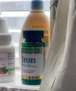 Nature's Bounty Iron 65mg, 325 mg Ferrous Sulfate, Cellular Energy Support, Promotes Normal Red Blood Cell Production, 100 Tablets 100 Count (Pack of 1) 26 81SFRwQdL