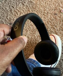 Beats Solo3 Wireless On-Ear Headphones - Apple W1 Headphone Chip, Class 1 Bluetooth, 40 Hours of Listening Time - Matte Black (Previous Model) 48 81SXztiq0gL