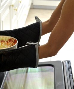 Nouvelle Legende Flame Retardant Kitchen and BBQ Heavy Duty Burn Protection Quilted Mitt, 17 Inches, Black, 2-Pack 9 81SovIFedtL