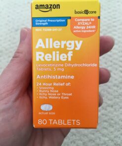 Amazon Basic Care 24 Hour Allergy Relief, Levocetirizine Dihydrochloride Tablets, 5 mg, Antihistamine, Relieves Sneezing, Runny Nose, Itchy Nose or Throat and Itchy, Watery Eyes, 80 Count 55 81TGeBJDc L