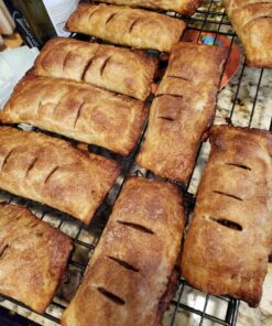 BraveTart: Iconic American Desserts Hardcover, Illustrated 80 81UbOG1WSRL