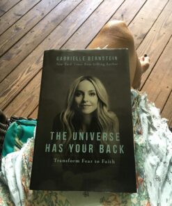 The Universe Has Your Back: Transform Fear to Faith Hardcover 13 81V8YqtushL
