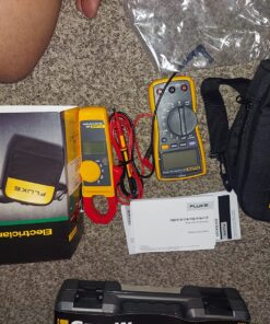 Fluke 117/323 Kit Multimeter and Clamp Meter Combo Kit For Residential And Commercial Electricians, AC/DC Voltage, AC Current 400 A, Includes Test Leads, TPAK And Carrying Case 32 81Vah0gO8qL