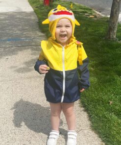 Arshiner Boys Girls Hooded Rain Jackets Waterproof Rain coats Packable Windbreaker for Kids Lightweight Jackets 6-7 Years Yellow/Navy 16 81VqGEBRqhL