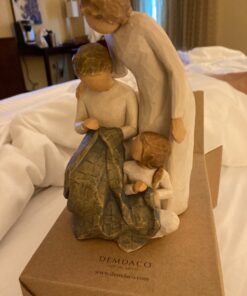 Willow Tree Generations, Making memories that last lifetimes, Reflects time spent with grandmother, mother, daughter, and what is learned from loving family relationships, Sculpted Hand-Painted Figure 11 81WMprPU12L