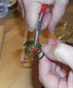 The Beadsmith Anodized Aluminum Wire – 12 Gauge – 39 feet – Kelly Green Color – Bendable Craft Wire Used to Jewelry Making, Wire Wrapping, Sculpting, Floral, Modeling and Other DIY Arts & Crafts 11 81WSSBbLzbL