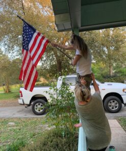 Annin Flagmakers Model 21850 American Flag All-Weather Nylon SolarGuard NYL-Glo, 2.5 x 4 Feet, Red,White 38 81Y SySDeZL